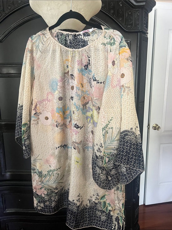 Johnny Was Dresses & Skirts - JOHNNY WAS Cream Floral Boho Tunic with Navy Border